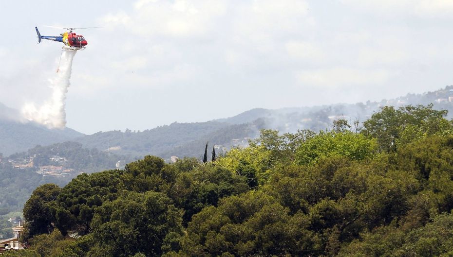 1435154405Bombarder descarregant - Foto Miquel Clavero 1.jpg